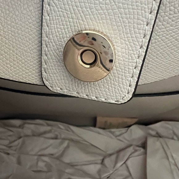 GUESS SET - Picture 14 of 15